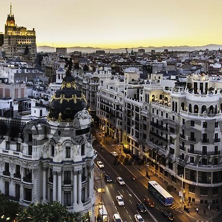 M&F Apartaments Gran Via Madrid Exterior photo