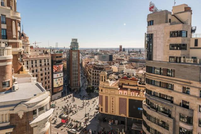 M&F Apartaments Gran Via Madrid Exterior photo